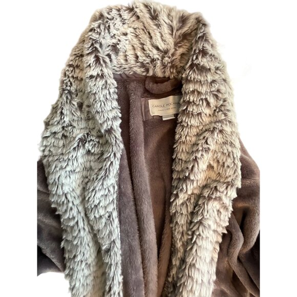 Carol Hochman Large Plush Robe with Contrasting Cuffs and Collar Pockets - Picture 3 of 6